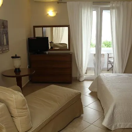 Palace 4* Парос